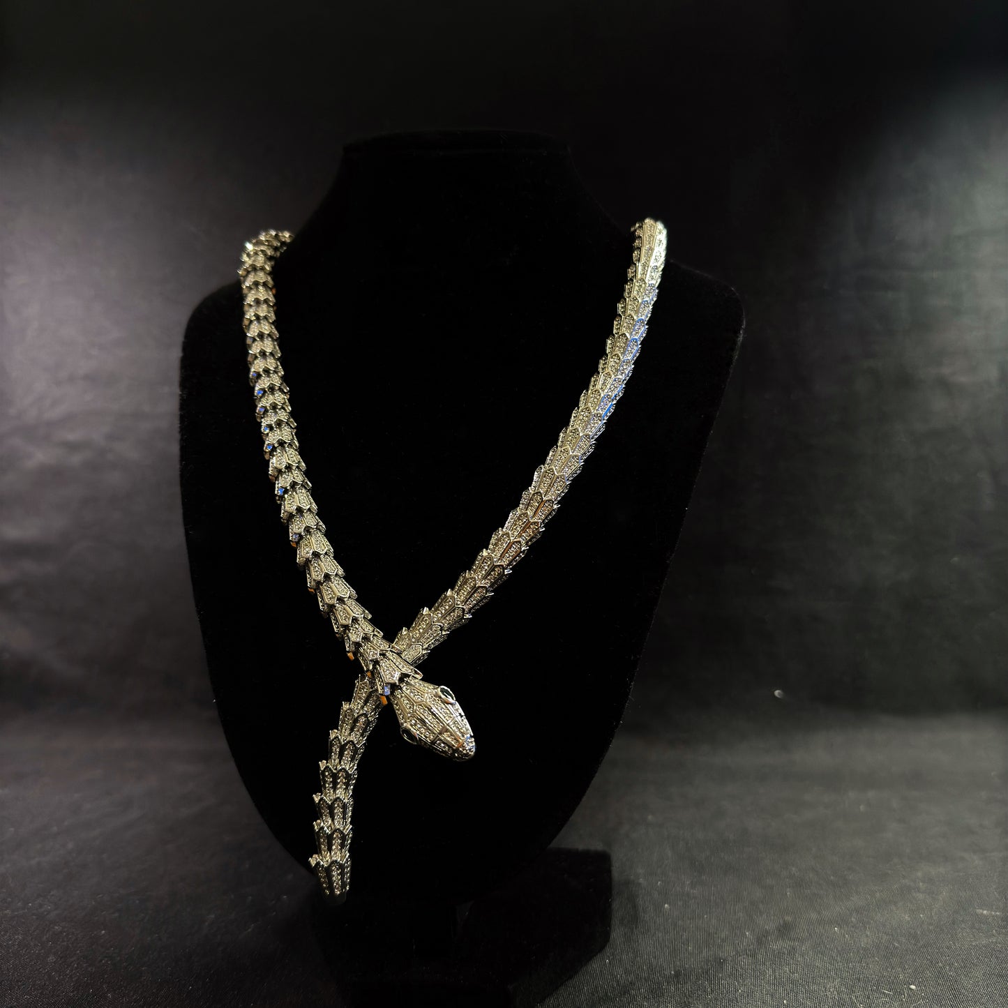 SILVER SNAKE NECKLACE