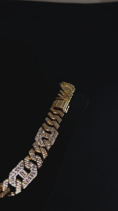 THICK CUBAN LINK CHAIN